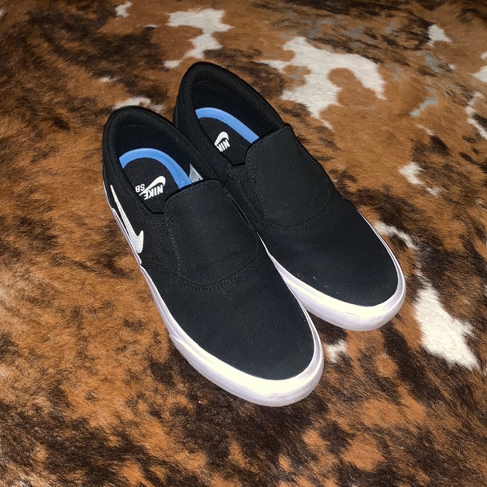 black and white nike sb slip ons
